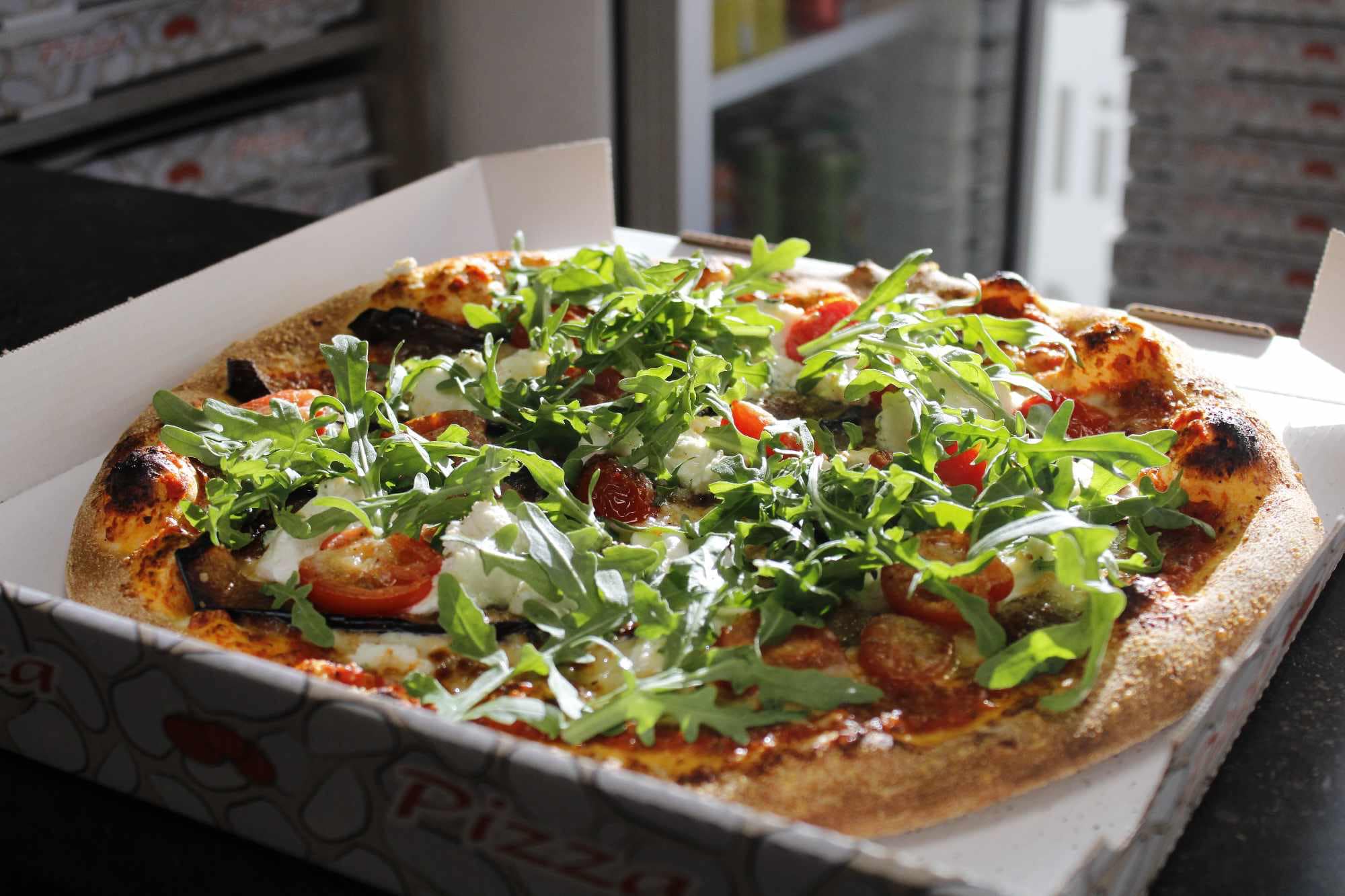 Pizza roquette et burrata